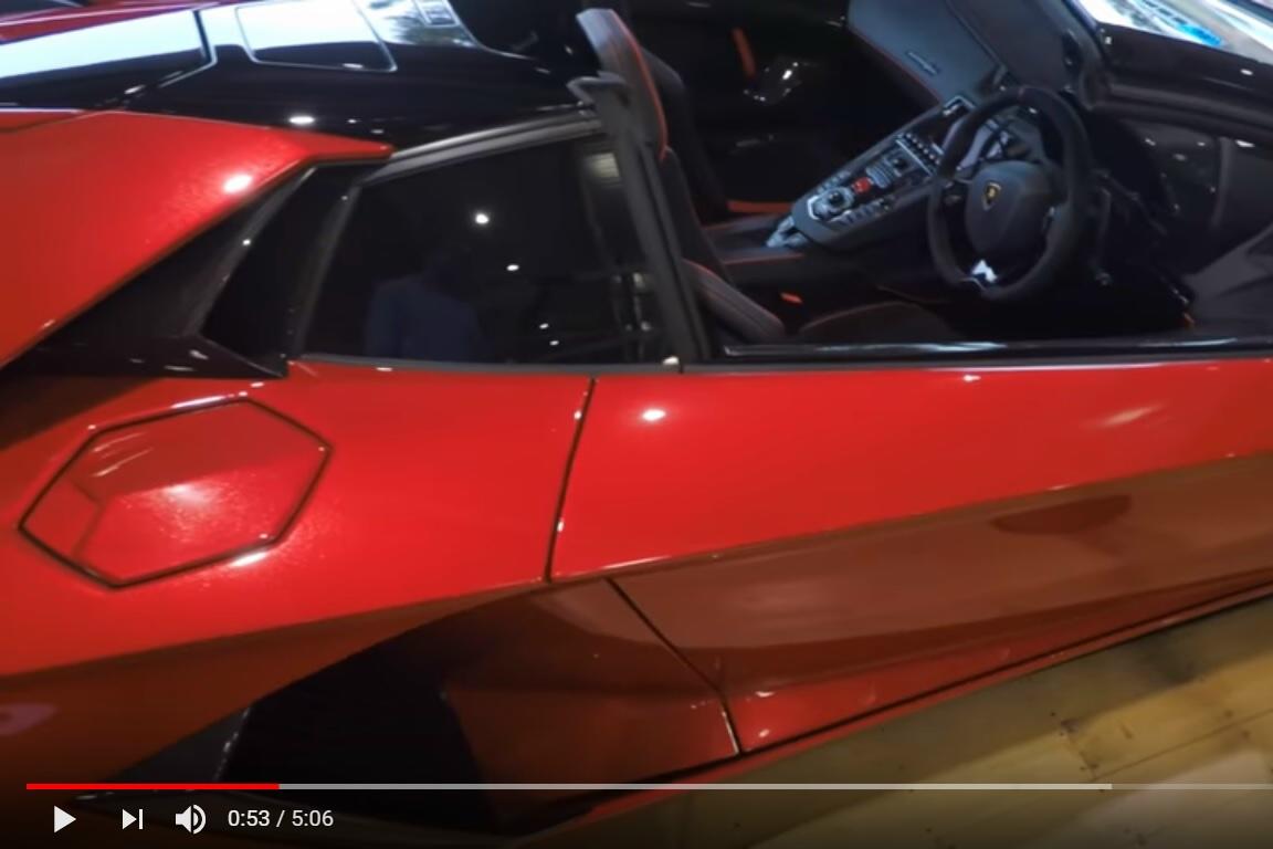 Auto sportive: garage da sogno a Melbourne [Video]