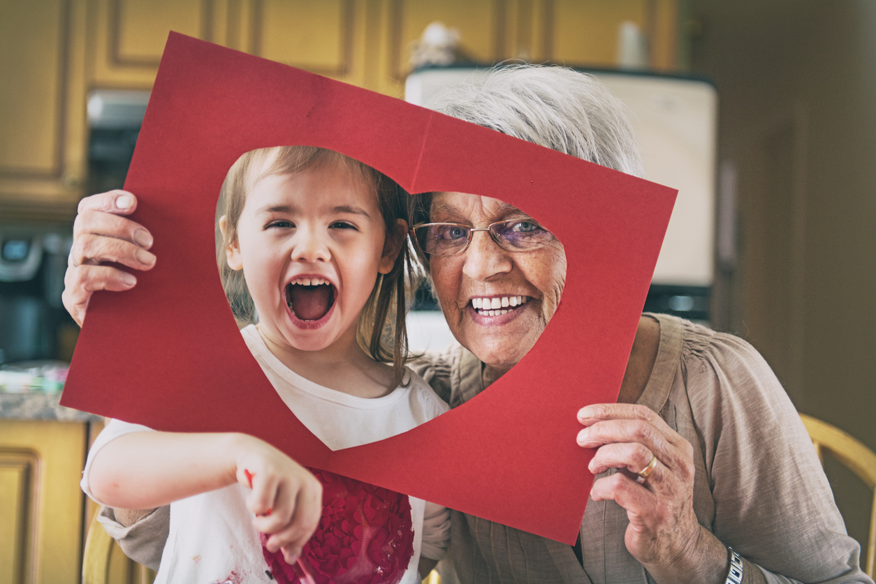 Festa dei nonni, le poesie più belle da dedicare