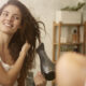 Come asciugare i capelli velocemente