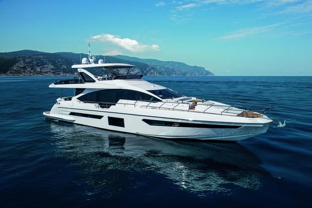 Yacht Azimut: nutrita flotta al Fort Lauderdale Boat Show 2018