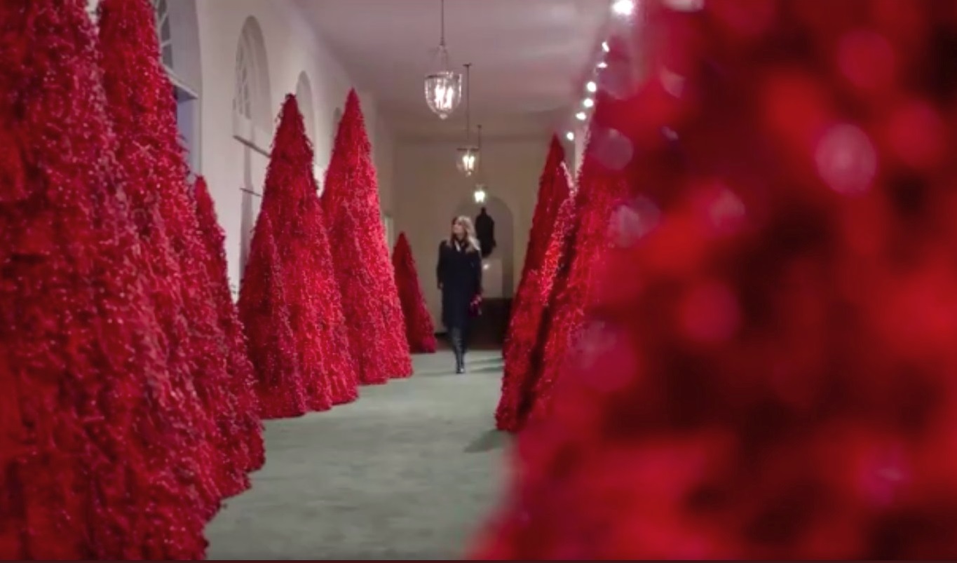 Melania Trump e gli addobbi horror alla Casa Bianca per Natale 2018