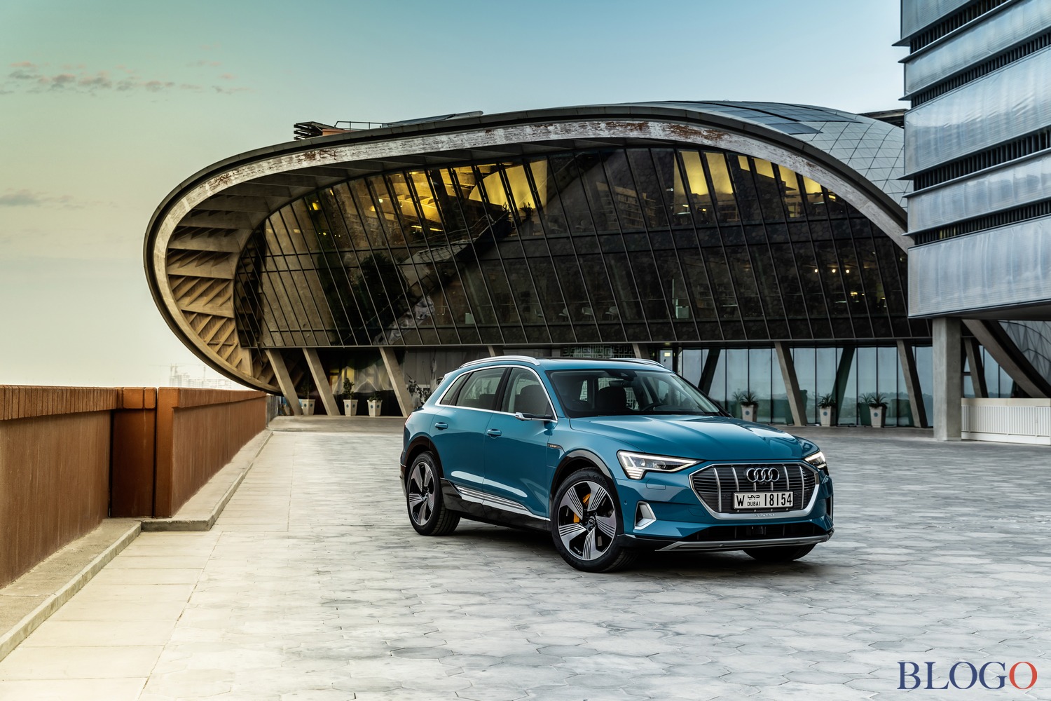 Audi e-tron: SUV elettrico di lusso adatto alla Dolce Vita