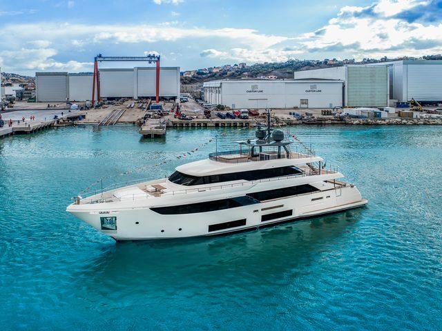 Yacht: Custom Line chiude un anno record con due vari