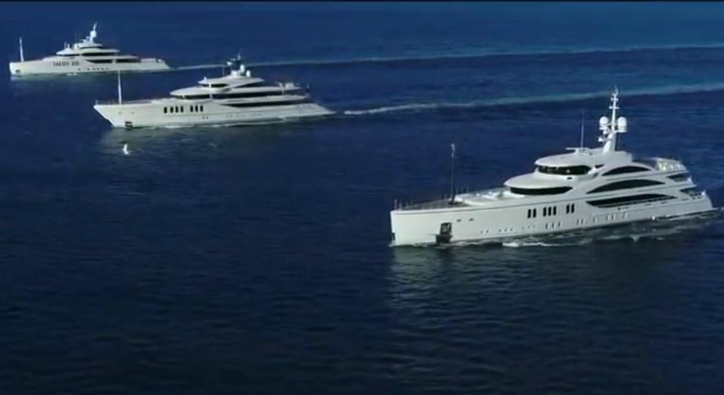 3 yacht di lusso Benetti sfilano sulle acque di Livorno [Video]