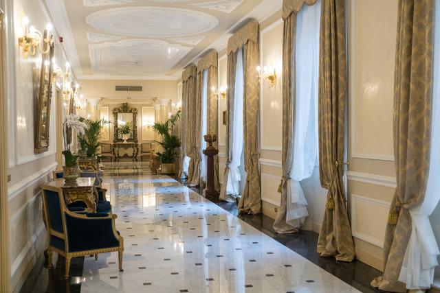 Grand Hotel Majestic Bologna: salotto letterario con un Thè con la Poesia