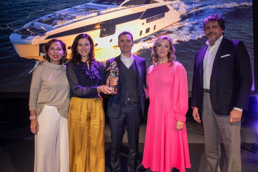 Yacht Azimut Grande 32 Metri vince ai Boat International Design & Innovation Awards
