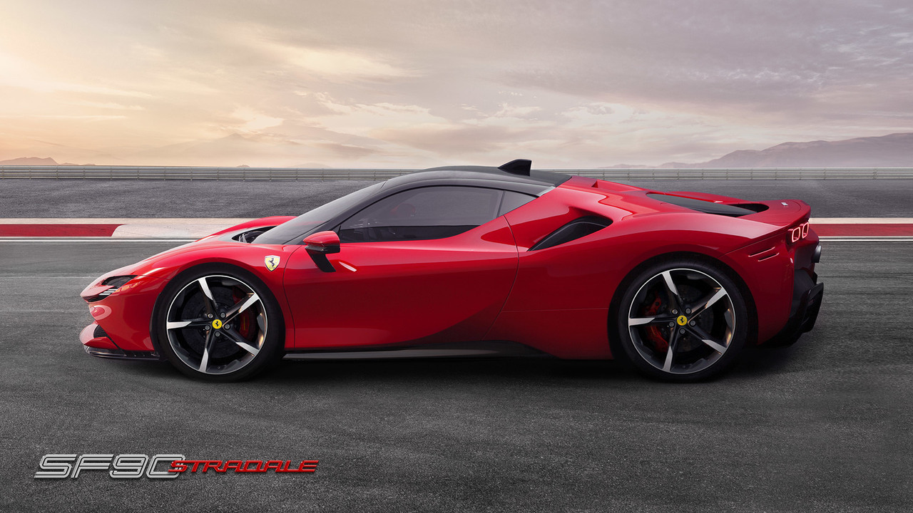 Ferrari SF90 Stradale: nuova supercar ibrida di Maranello con 1000 cv
