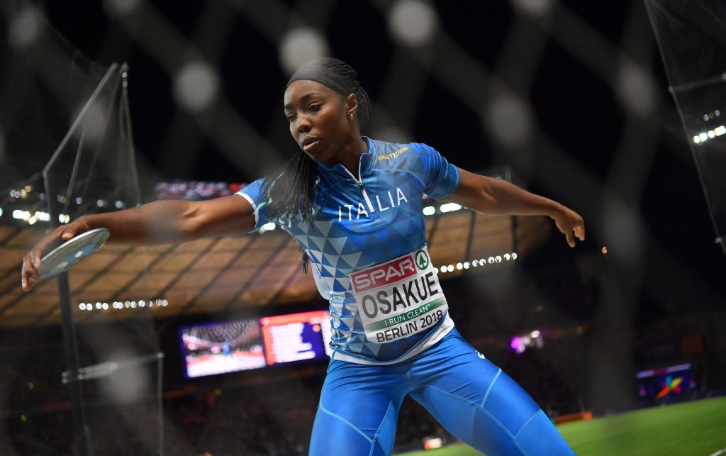 A un anno dall’aggressione Daisy Osakue vince l’oro nel lancio del disco alle Universiadi 2019