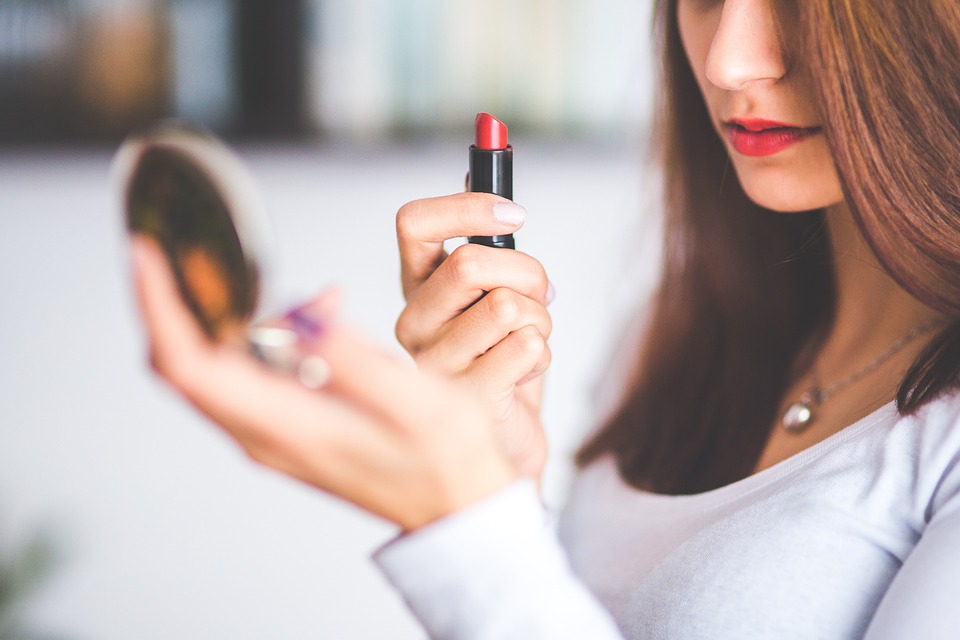 Make up estate 2019: i rossetti che stanno bene con l’abbronzatura