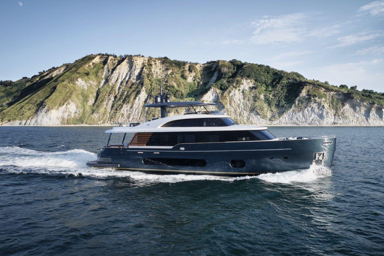 Salone Nautico di Genova 2020: yacht Azimut Magellano 25 Metri