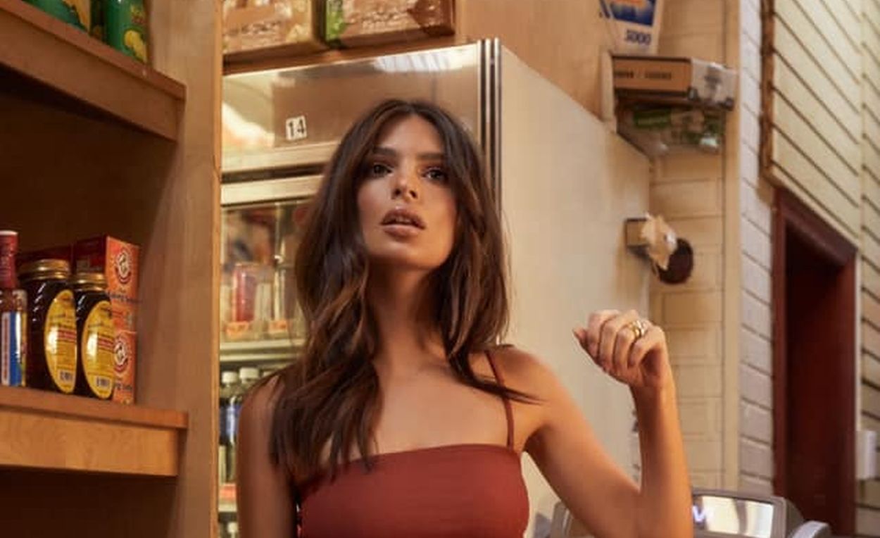 Emily Ratajkowski incinta: le prime immagini con il pancione