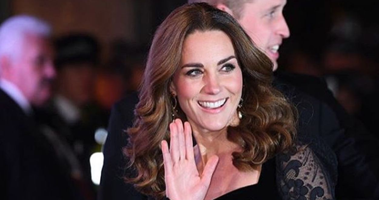 Kate Middleton non rispetta il dress code reale: ecco l’abito incriminato