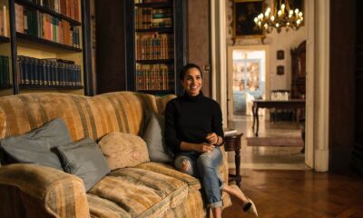 Meghan Markle come Lady Diana: la prima foto dopo l'addio alla Royal Family fa discutere