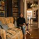 Meghan Markle come Lady Diana: la prima foto dopo l'addio alla Royal Family fa discutere