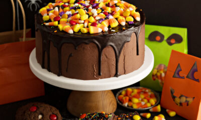 Dolci di Halloween torta fluorescente, ingredienti e preparazione