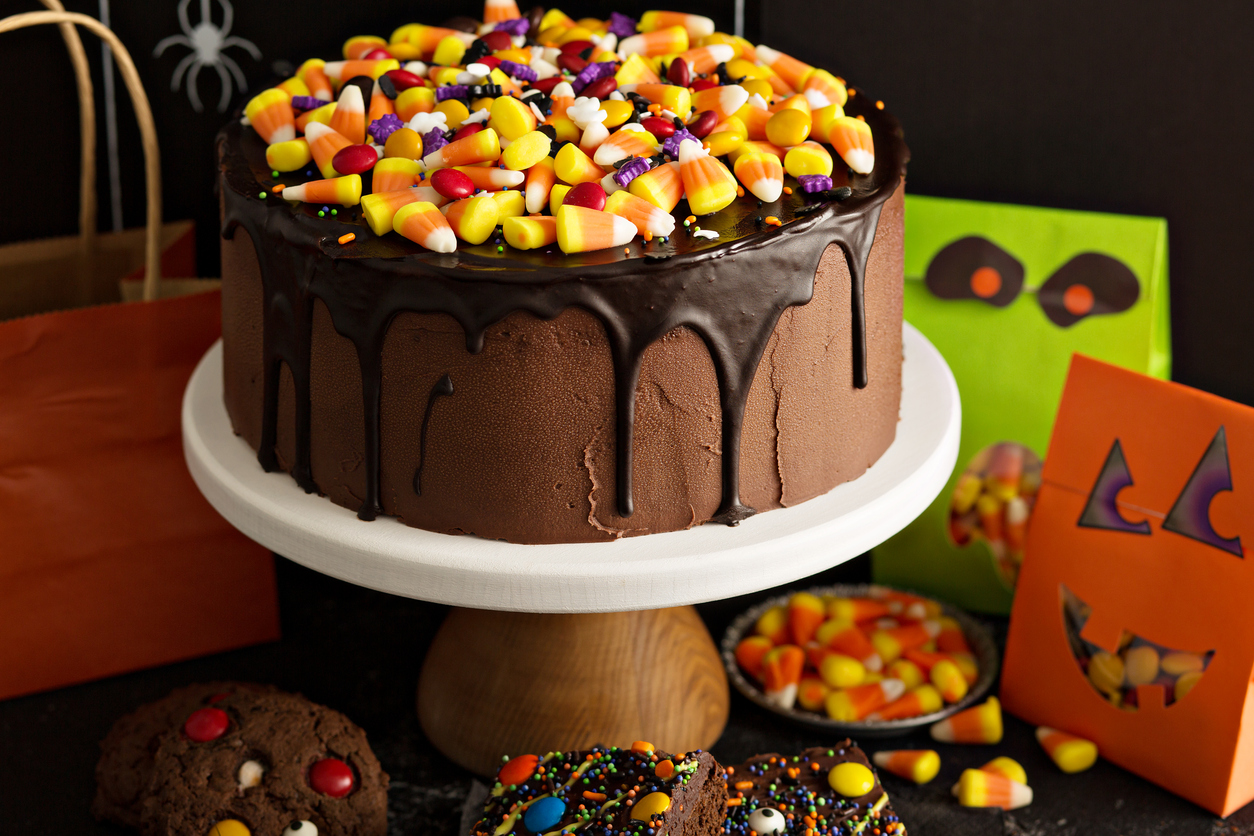 Dolci di Halloween: torta fluorescente, ingredienti e preparazione