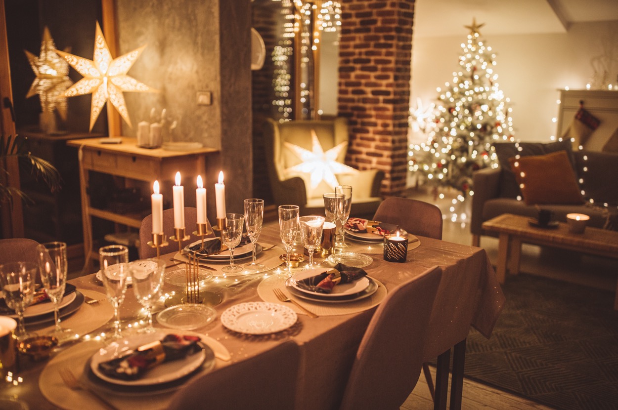 Arredare la sala da pranzo per Natale con tante idee chic per la zona giorno