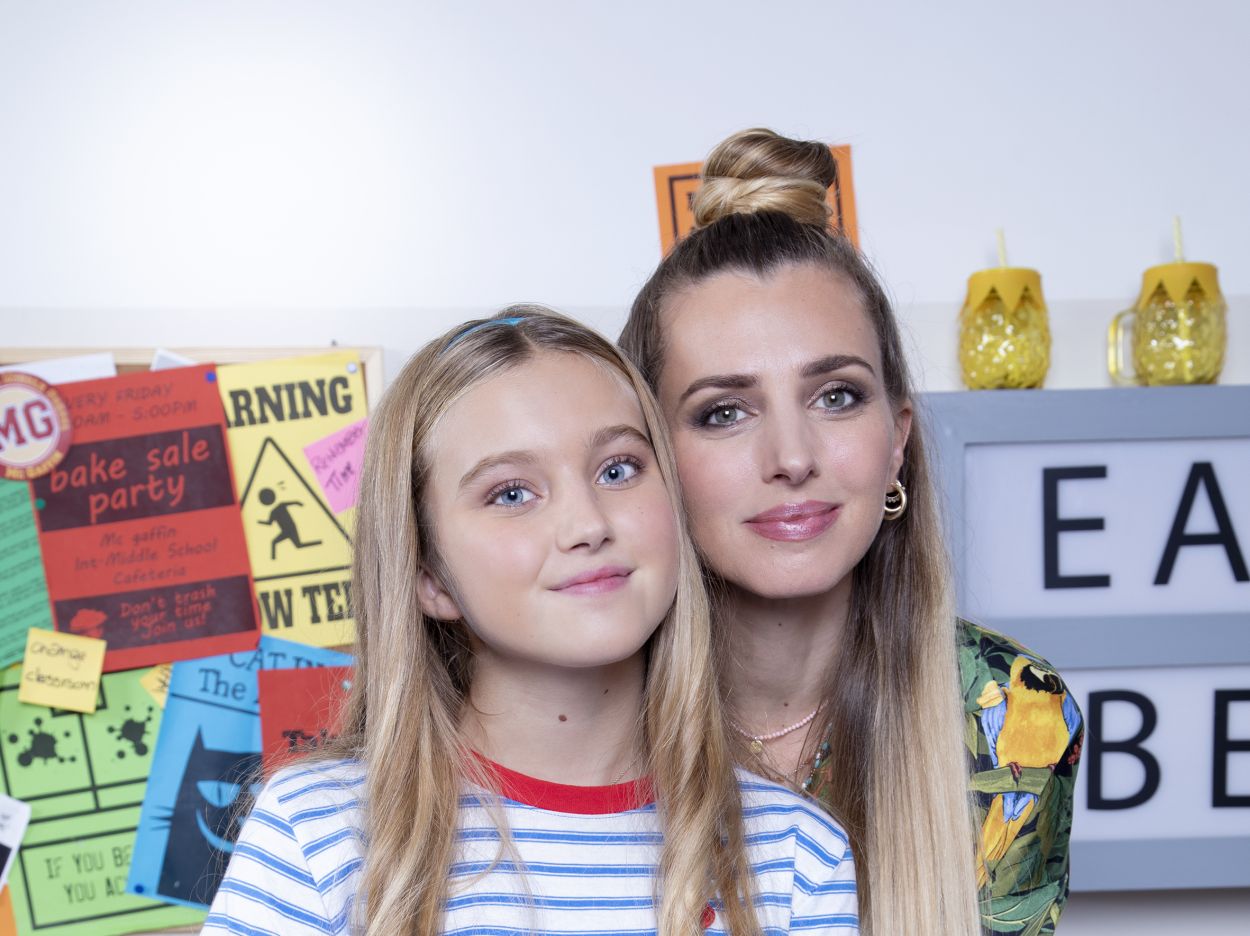 Carolina Di Domenico e Cloe Romagnoli nella nuova serie teen "Whatsanna"