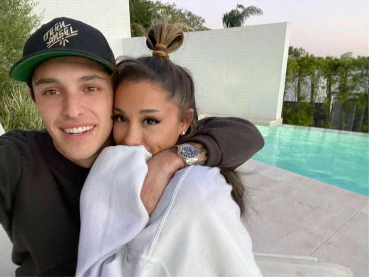 Ariana Grande si sposa con Dalton Gomez: l'anello vale 900mila euro