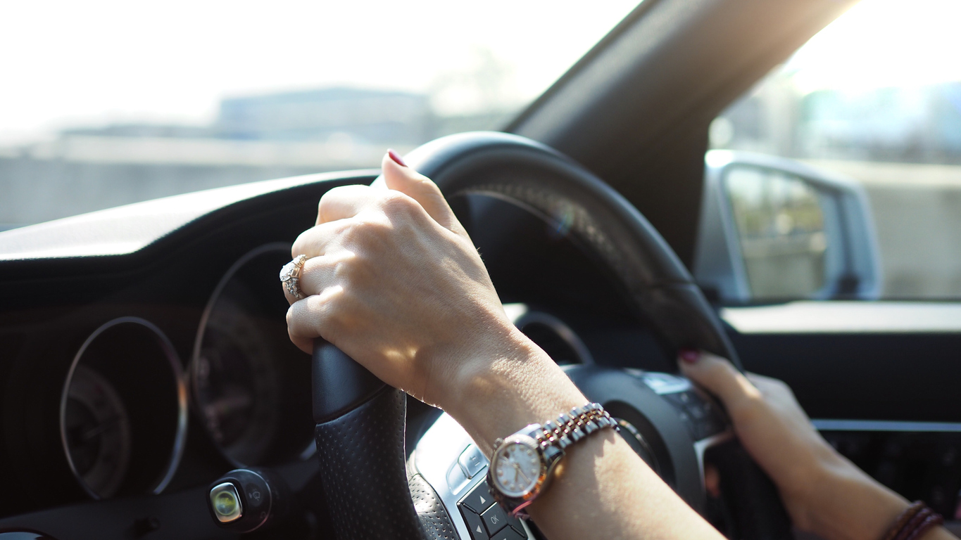 Auto e donne frasi