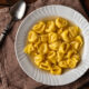 Il perfetto brodo per i tortellini della Vigilia dello chef Barbieri
