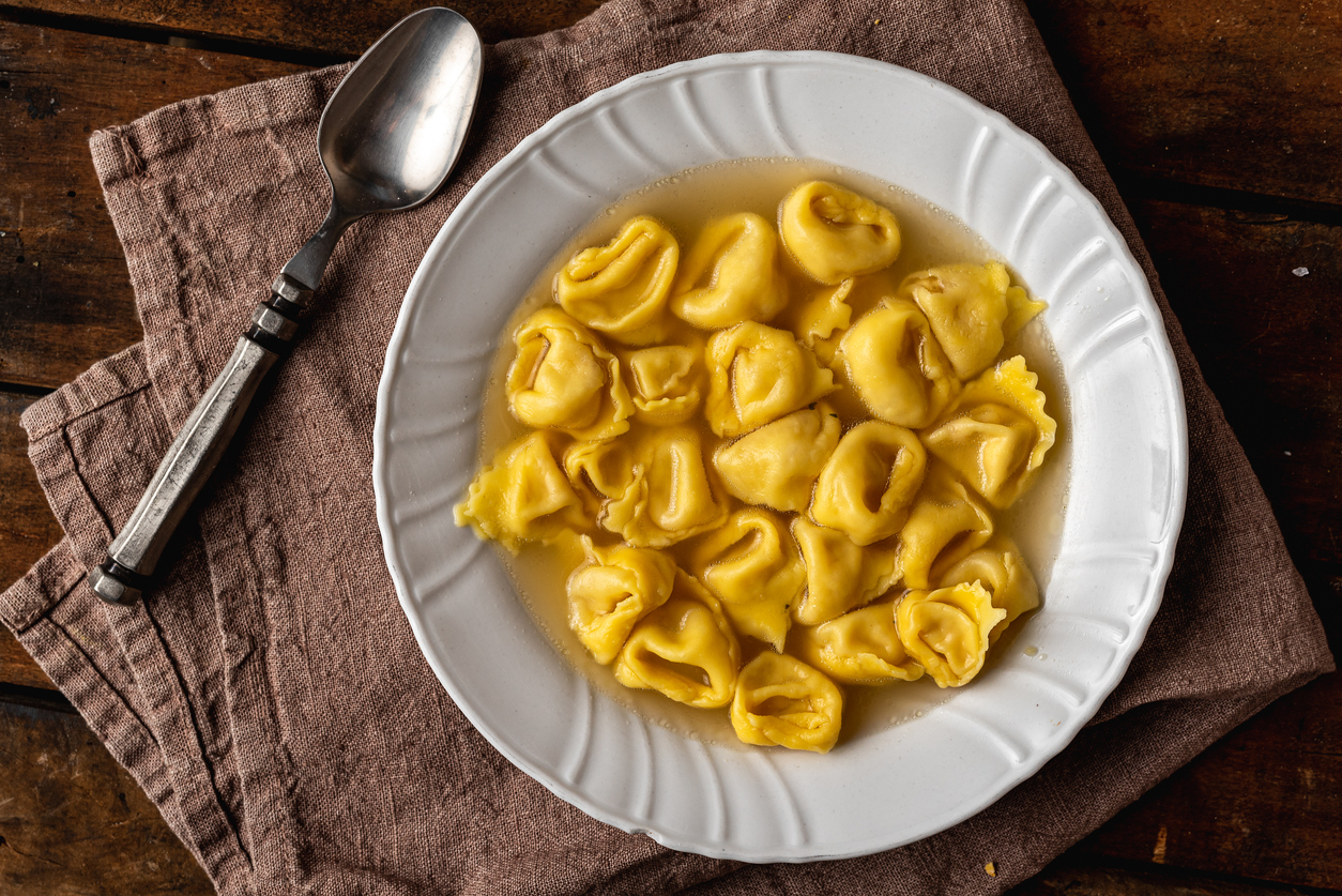 Il perfetto brodo per i tortellini della Vigilia dello chef Barbieri