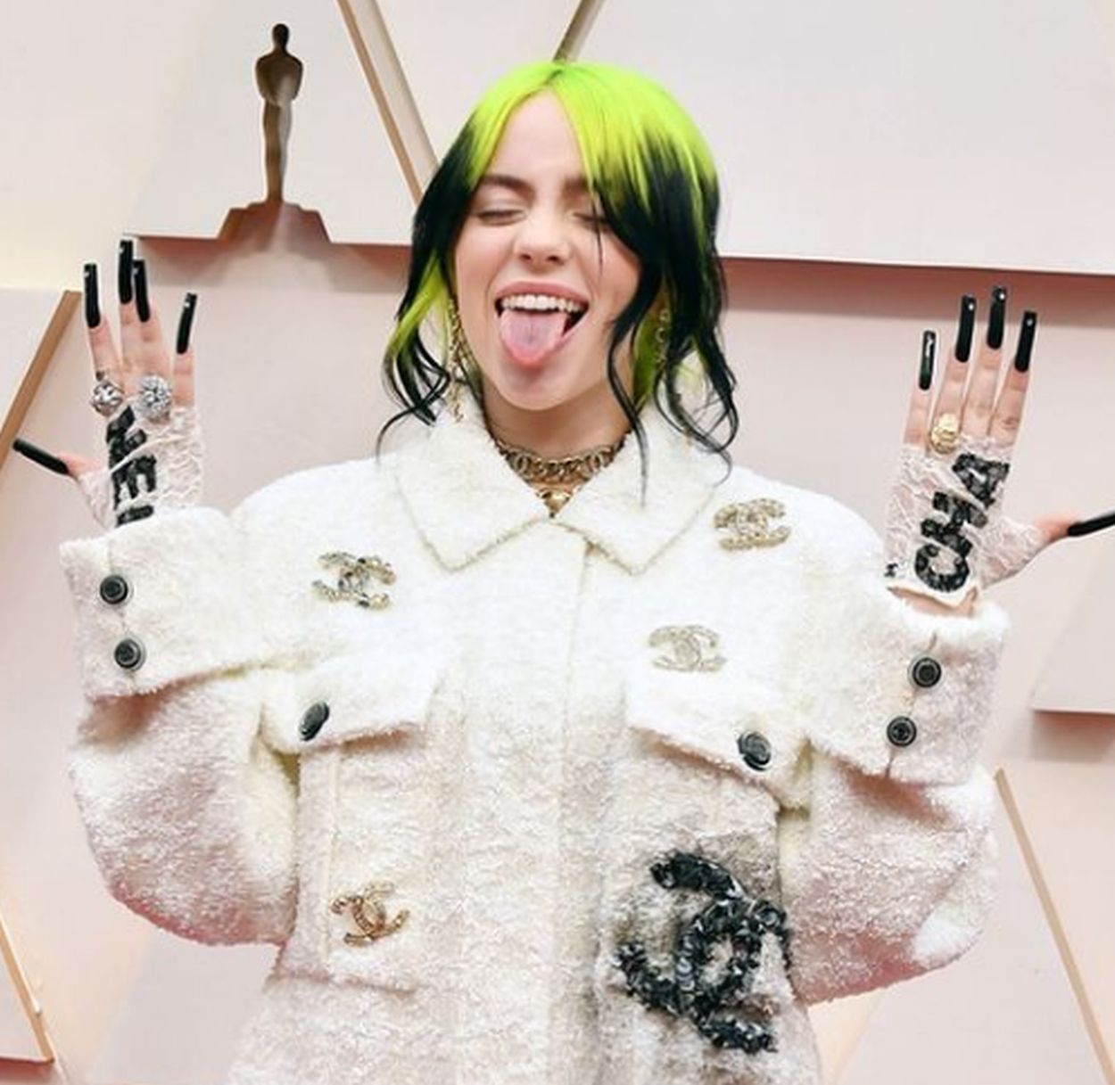 Billie Eilish, le confessioni sulla sua adolescenza: “Prima non mi piacevo”