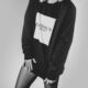 indossare una felpa oversize