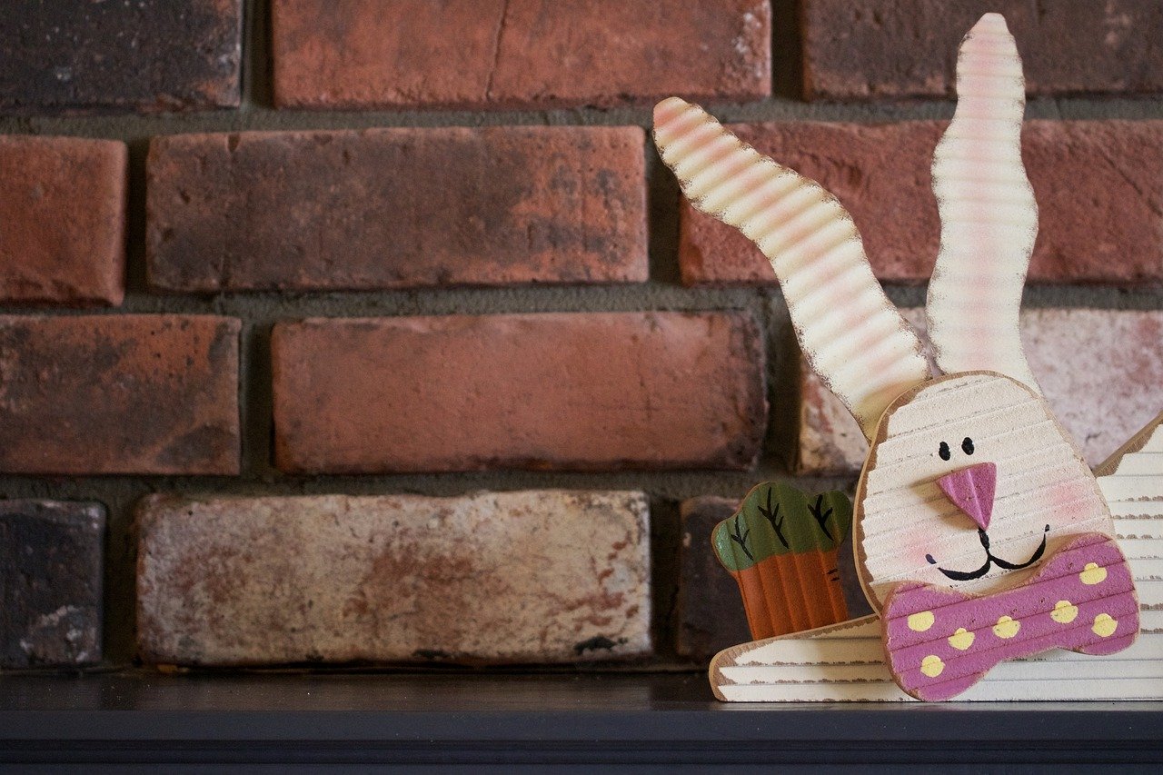 Come fare un coniglietto pasquale di cartone con i bimbi