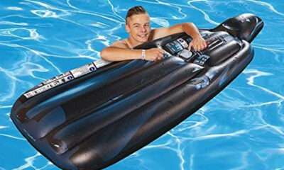 gadget nerd piscina: materassino Darth Vader