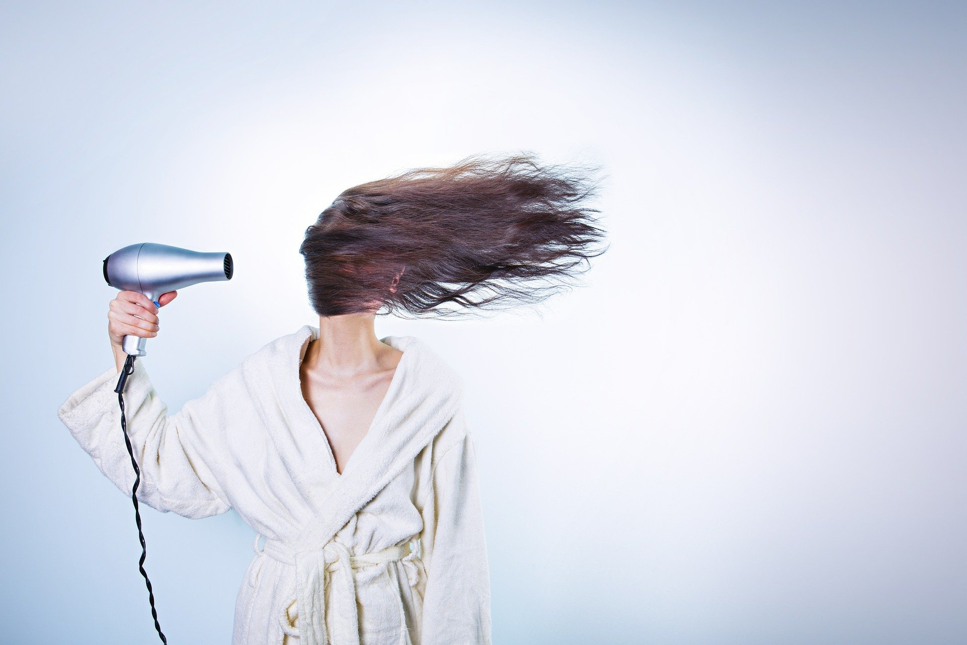 La salute dei capelli passa (anche) per la tavola