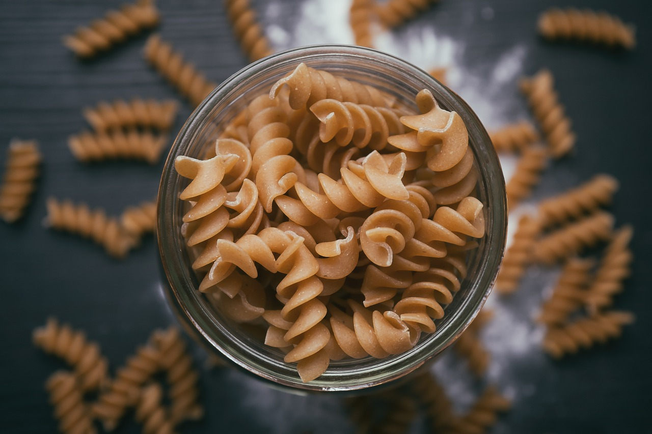 Lavoretti di Natale per bambini con la pasta, le idee più originali