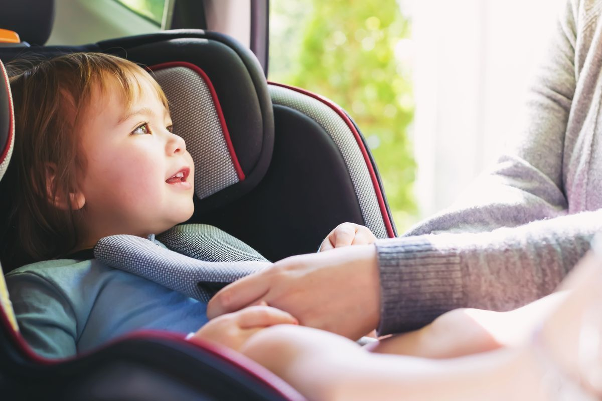 Seggiolini auto Isofix: cosa sono e come montarli