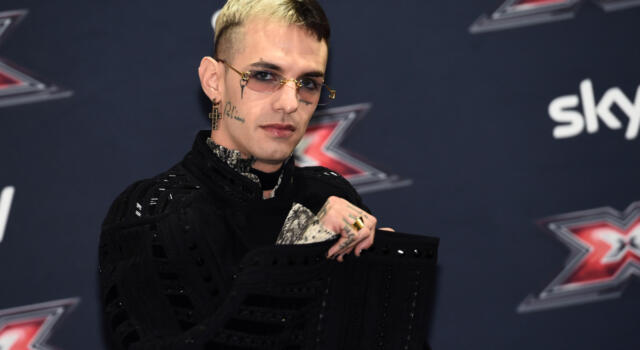 Achille Lauro, la capsule make-up &#8216;Maleducata&#8217; per trucchi genderless e simbolo di fluidità