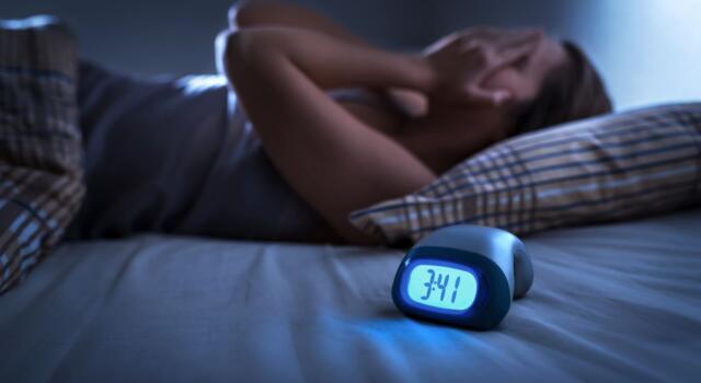 Insonnia, gli esercizi (anche fisici) per riuscire a dormire