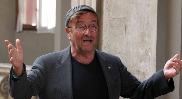 Pupi Avati racconta Lucio Dalla: &#8220;La madre gli diede ormoni e tutto cambiò&#8221;