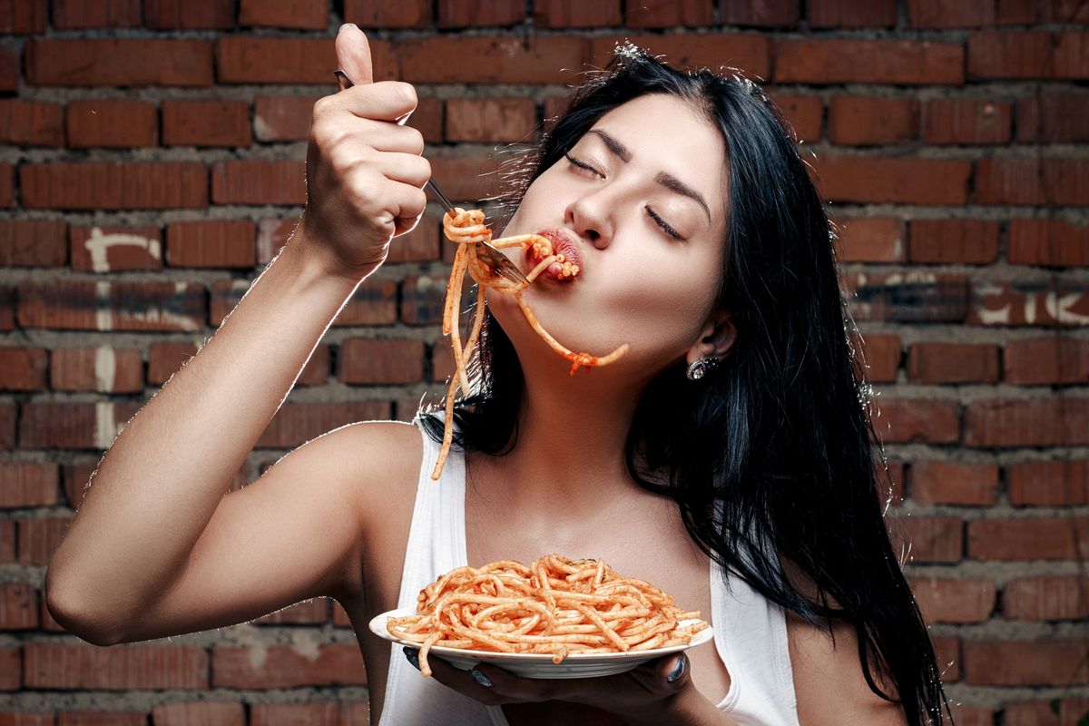 digestione la migliore posizione quando si mangia