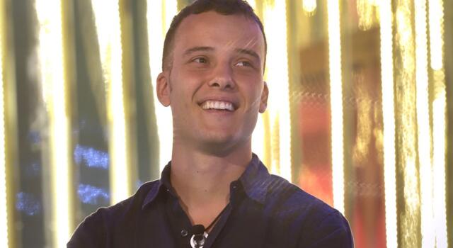 Edoardo Donnamaria accoltellato&#8221;: lui sbotta sui social. Reazione durissima