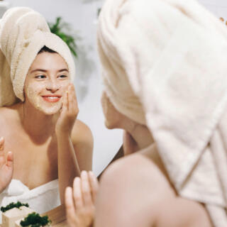 Beauty routine: su TikTok spopola la Thursday Night Routine
