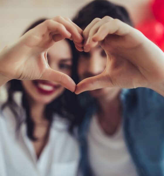 san valentino amore coppia mani cuore