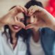 san valentino amore coppia mani cuore