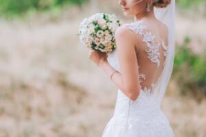 Tradizione della sposa: perché deve indossare qualcosa di blu, di vecchio e di nuovo?