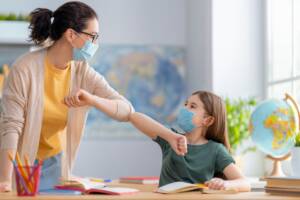 Come comportarsi con il Covid a scuola: ecco quali sono le regole