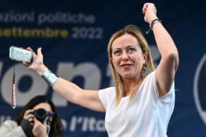 Dove vive Giorgia Meloni? Scopri la sua casa extralusso...