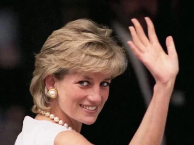 Lady Diana: il suo famoso maglione con la ‘pecora nera’ venduto all’asta ad una cifra folle