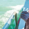Migranti, il nuovo decreto crea confusione ed è discriminatorio: il Governo chiede 4,938 euro