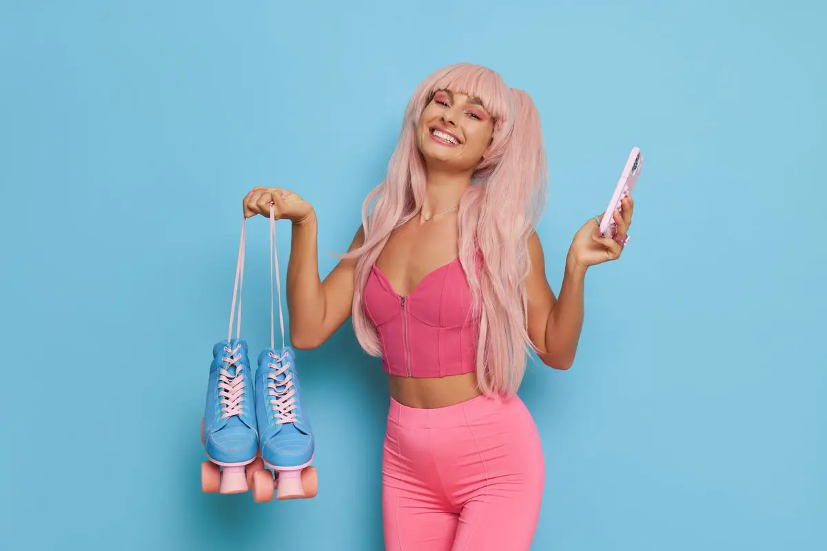 Su TikTok spopola Barbie Botox: cos'è e come funziona il nuovo trattamento estetico