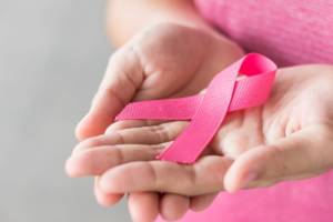 Tumore al seno, al via il Tour Rosa: date e modalità di prenotazione delle visite gratuite