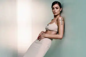 Il significato di Bagno a mezzanotte, il brano di Elodie sulla felicità individuale