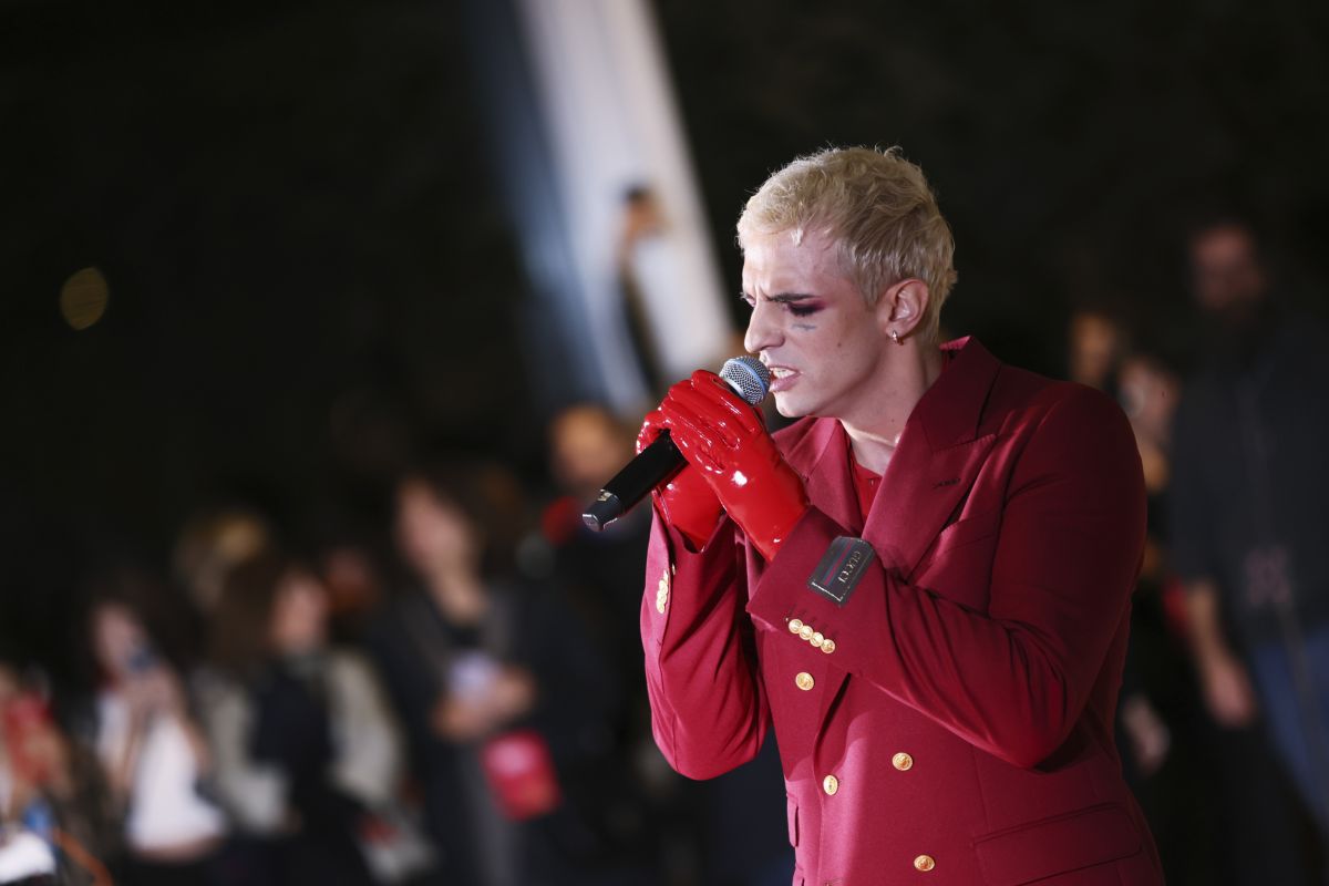 Stupidi ragazzi di Achille Lauro, il significato: 'Prima di lasciarsi, sono gli ultimi ad amarsi'